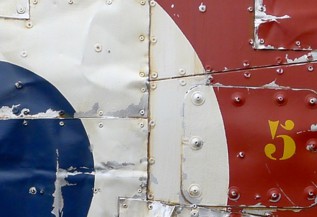 Fluctuat nec mergitur